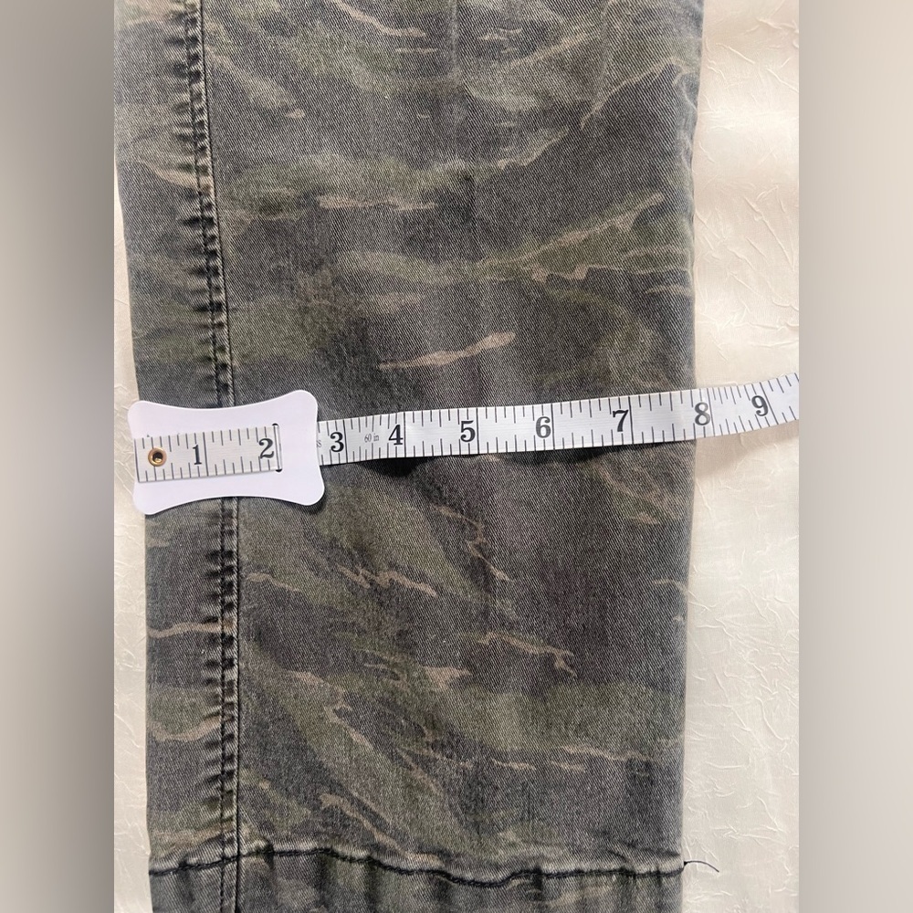 Arizona Camo cargo pants Bundle & save 30% off 2+ items - Picture 4 of 6